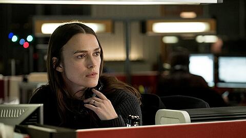 Katharine Gun (Keira Knightley) arbeitet als Übersetzerin beim britischen Nachrichtendienst GCHQ.
