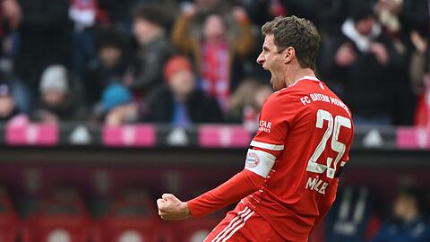 Bejubelt den ersten Treffer des Spiels: Thomas Müller vom FC Bayern.