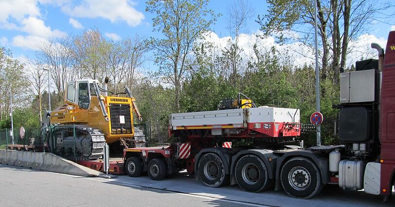 21 Großraum- und Schwertransporte zogen die Kontrolleure am Mittwoch aus dem Verkehr.