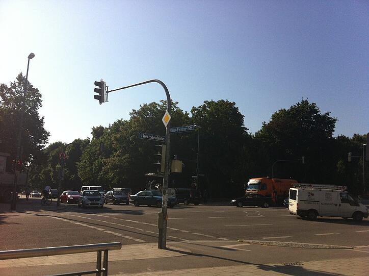 Die frisch bemalte Unterführung, und wo sie hinführt...