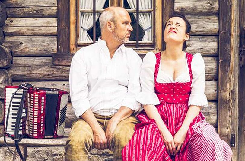 Die Schauspieler Andreas Borcherding und Judith Toth.