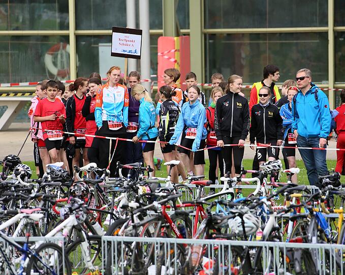 Triathlon in Milbertshofen. Die Bilder.