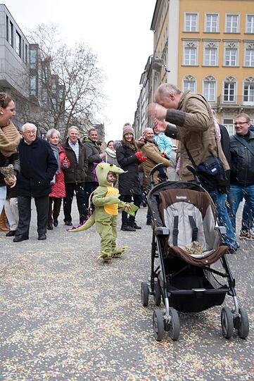 Buntes Treiben am Faschingssonntag in der Innenstadt