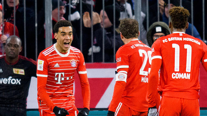 Jamal Musiala (li.) ist mit elf Treffern aktuell der beste Torschütze des FC Bayern.