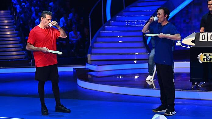 Rick Kavanian (li.) und Michael Bully Herbig gönnten sich bei ihrem langen "Schlag den Star"-Duell zwischenzeitlich einen Espresso.