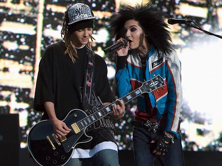 Tom und Bill Kaulitz (r) von Tokio Hotel treten beim Rock in Rio Festival in Lissabon Anfang Juni.