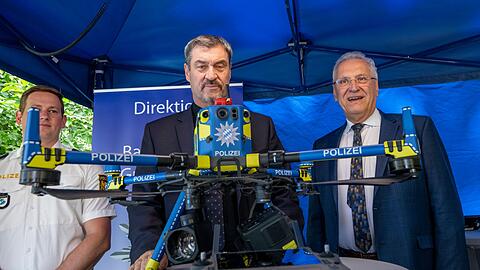 Voll des Lobes für ihre Grenzpolizei: Markus Söder und Joachim Herrmann.