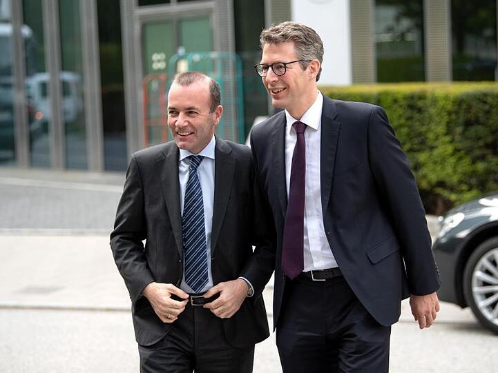 Manfred Weber (l), Europawahl-Spitzenkandidat, und Markus Blume, CSU-Generalsekretär. Foto: Sina Schuldt