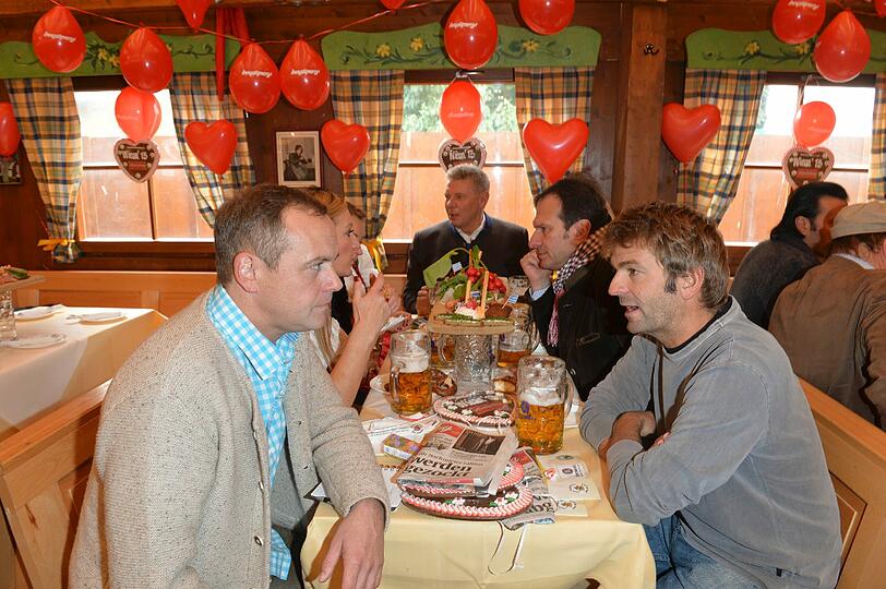 Weitere Bilder vom AZ-Wiesn-Stammtisch.