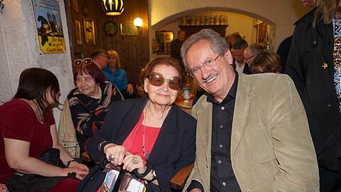 Das war an ihrem 90. Geburtstag im April 2016: Ponkie mit Alt-Oberbürgermeister Christian Ude.