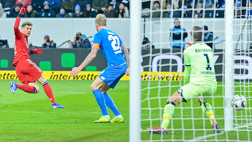 LEON GORETZKA, NOTE 1: Mann des Spiels! Zwei Tore! Sein erster Bundesliga-Doppelpack. Machte viele Wege als Achter, ging im halbrechten Mittelfeld in die Tiefe. Spritzig, gute Kombinationen. Strammer Rechtsschuss &ndash; gehalten (29.). Es kam besser: Traf mit links, erzielte per Abstauber das 1:0 und rutschte souverän in Alabas Flanke zum 2:0.