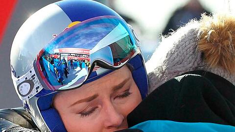 Lindsey Vonn musste nach dem Rennen in Cortina d'Ampezzo getröstet werden.