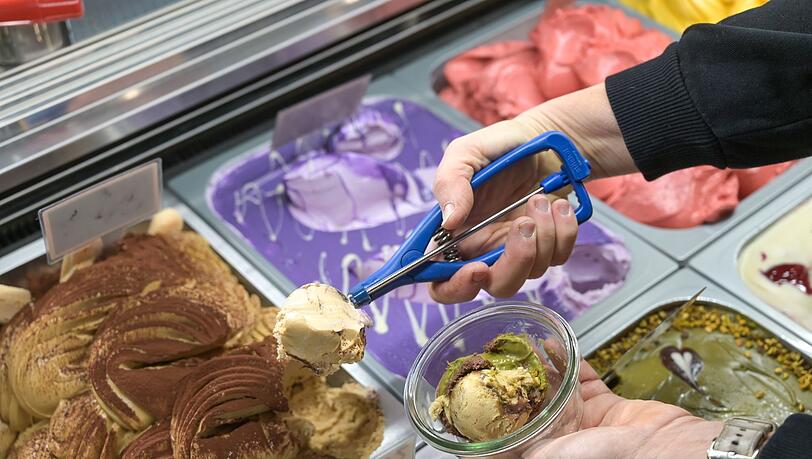 Im Sommer sind Sorbets und Fruchteissorten sehr beliebt. (Archibild)
