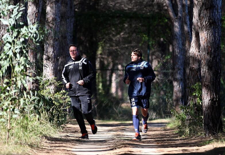 Die Löwen in Belek: Geschäftsführer Schäfer ist im Löwen-Trainingslager angekommen, die Maurer-Elf arbeitet weiter auf den Rückrundenstart hin - die Bilder.