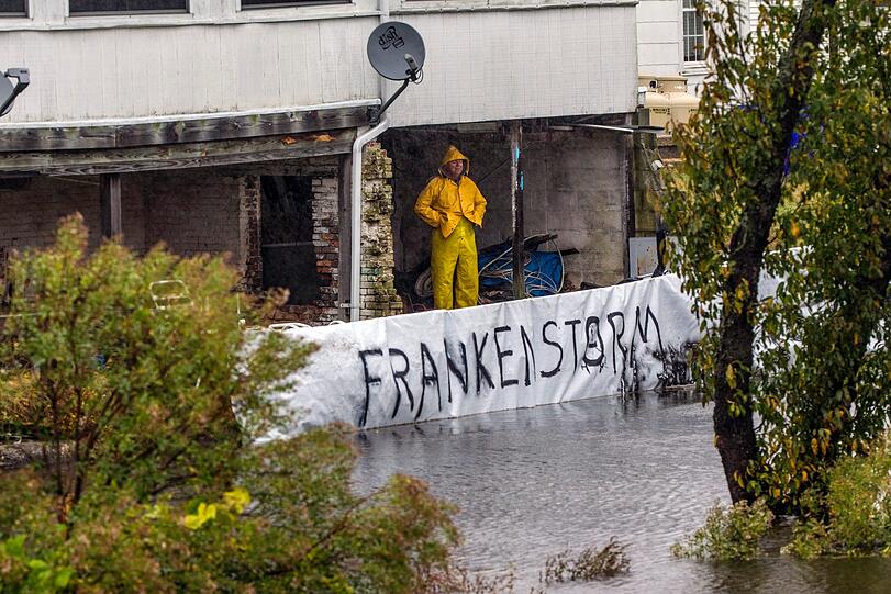 Bilder der Verwüstung - Hurrikan "Sandy" hat an der Ostküste verheerende Spuren hinterlassen. Sehen Sie hier die Bilder aus New York und den betroffenen Orten im Osten der USA.