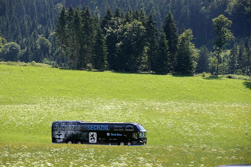 Der TSV 1860 München ist im Trainingslager in Bad Häring angekommen - die ersten Bilder aus Österreich.