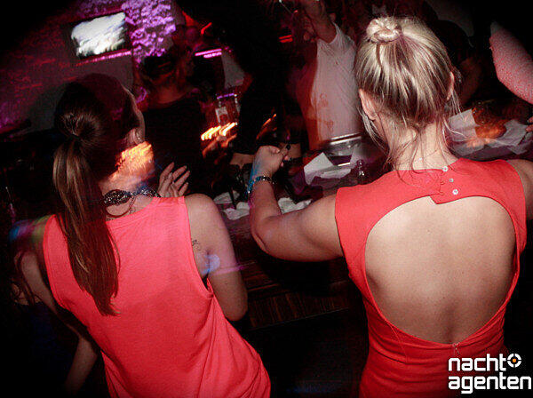 Im Crown's Club war das Motto: miSery - Home of the Stars. DJ Kandee & DJ Remake feierten zusammen mit den Gästen das beste was der amerikanische R'n'B und Hip Hop zu bieten hat. Mehr Bilder unter: href="http://www.nachtagenten.de/gallery/misery-home-of-the-stars.921336.html