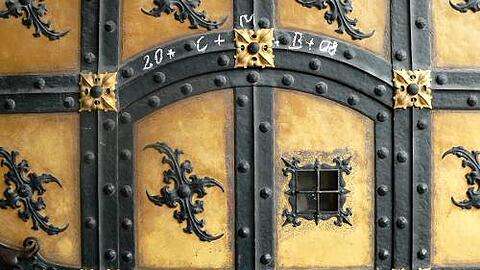 Die Pforte zum Rathaus