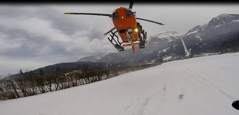Bilder vom aktuellen Einsatz der Bergwacht Berchtesgaden. Die Leiche des Vaters wurde mithilfe eines Hubschraubers geborgen.