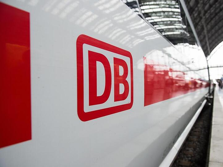 Für mehr Pünktlichkeit sollen die neuen ICE4-Züge beim Start einen Zahn zulegen können.
