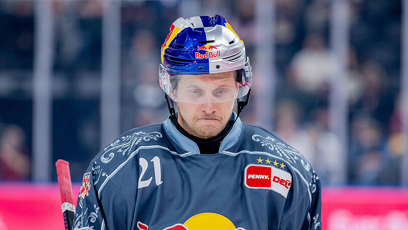 Der EHC Red Bull M&uuml;nchen um Dominik Kahun kassiert die erste Pleite der Saison.
