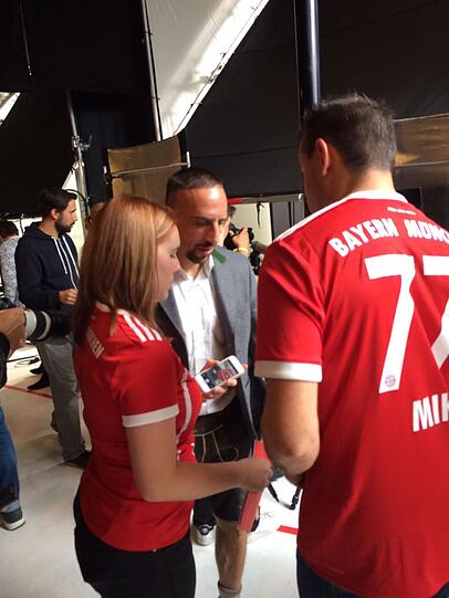 Franck Ribéry nimmt sich Zeit für seine Fans.