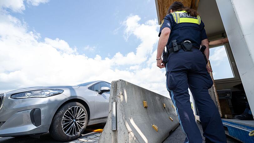 Seit dem 8. Mai weist die Bundespolizei an Bayerns Grenzen Asylsuchende in Einzelfällen zurück. (Archivbild)