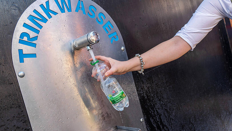 An zehn Brunnen können Wiesn-Besucher quellfrisches Trinkwasser zapfen. An zehn Brunnen können Wiesn-Besucher quellfrisches Trinkwasser zapfen.