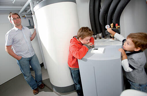 Die Wärmepumpe ist ein umweltfreundliches Heizungssystem, das die Umgebungswärme nutzt.