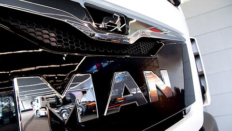 Mehr als 2.100 Besch&auml;ftigte arbeiten nach Gewerkschaftsangaben im MAN-Werk in Salzgitter. Auch f&uuml;r sie gibt es nun eine Zukunftsperspektive. (Archivbild)