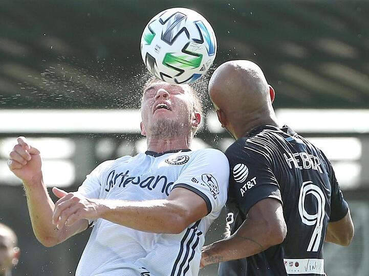 Kai Wagner (l) spielt in den USA für Philadelphia Union.