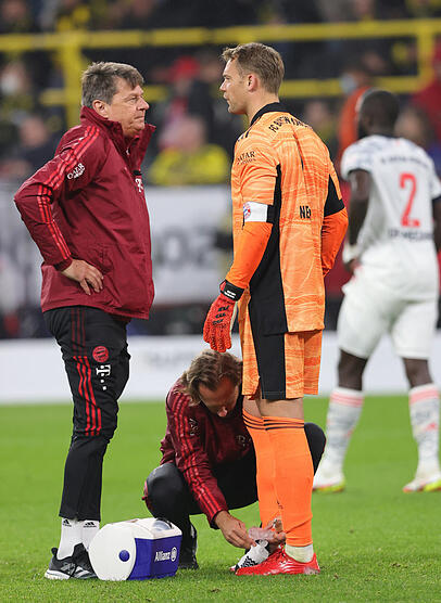Schmerzen am Sprunggelenk: Manuel Neuer. Schmerzen am Sprunggelenk: Manuel Neuer.