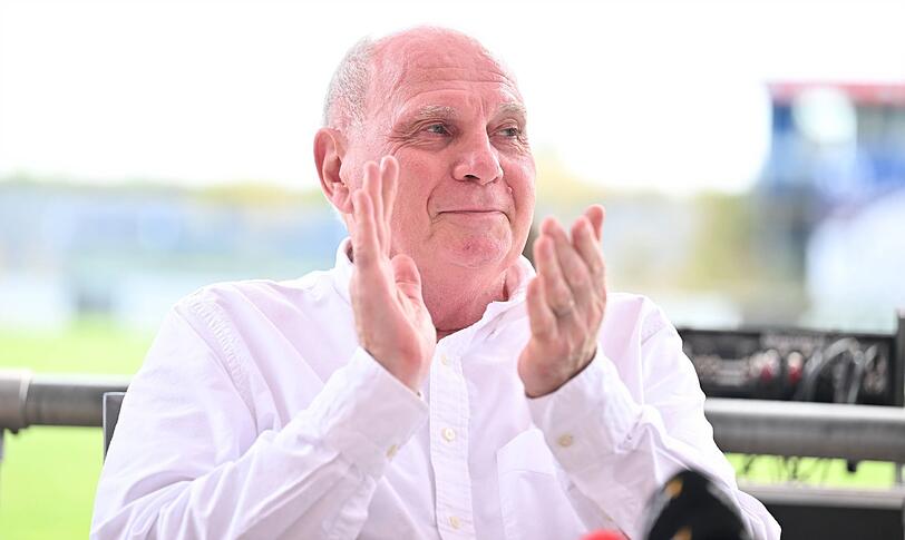 Uli Hoeneß, der Ehrenpräsident des FC Bayern München, bei der Feier zum 75. Geburtstag des SV Seligenporten.