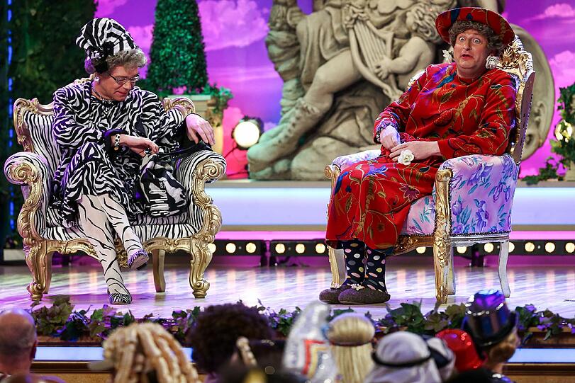 Neben der Musik von Walz, gab es auch einen Auftritt des Kabarettisten-Duos Volker Heißmann (l) und Martin Rassau alias "Waltraud & Mariechen".