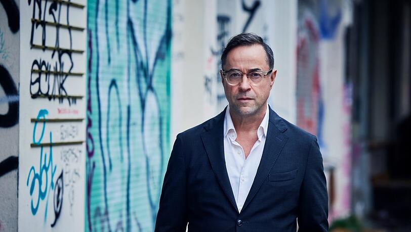 "Versunkene Gräber": Joachim Vernau (Jan Josef Liefers) ist nach Polen gereist, um seiner Kollegin zu helfen.
