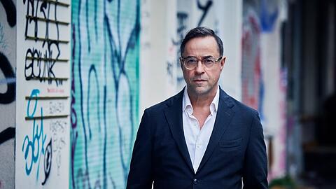 "Versunkene Gräber": Joachim Vernau (Jan Josef Liefers) ist nach Polen gereist, um seiner Kollegin zu helfen.