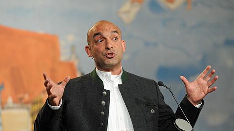 Schön scharf: Django Asül beim Maibockanstich 2015.