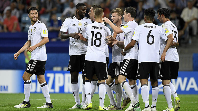 Kommen aus dem Jubeln nicht mehr raus - die Spieler der deutschen Nationalelf beim Confed Cup in Russland.