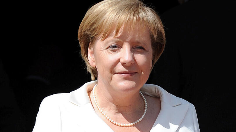 2010: Die Große Koalition liefert in der anhaltenden Finanz- und Wirtschaftskrise eine schlechte Performance ab. Die Union verliert die wichtige Landtagswahl in Nordrhein-Westfalen.