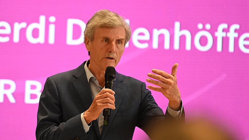 Der "Autopapst" Ferdinand Dudenhöffer. Der "Autopapst" Ferdinand Dudenhöffer.