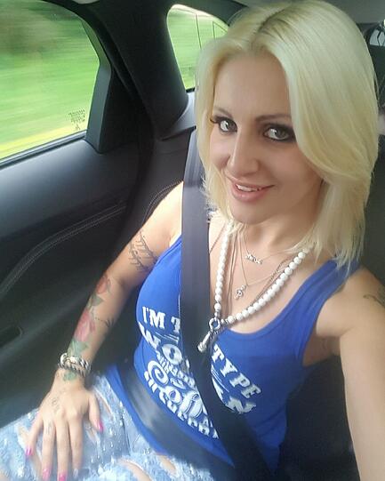 Jenny van Bree ist gemeinsam mit Nino de Angelo auf Tour