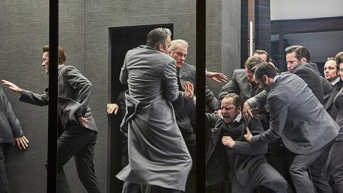Thomas Schmauser als "Volksfeind" im Residenztheater.