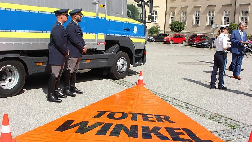 Gefahr toter Winkel: Vor dem sollen die Abbiegeassistenten schützen.