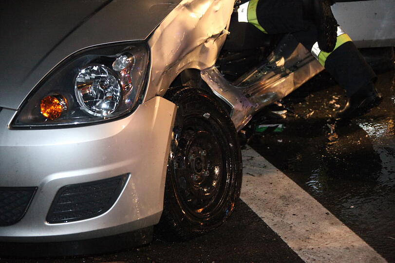 Crash auf der B 12 bei Reichertsheim