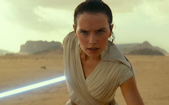 Weibliche Heldin: Daisy Ridley als Rey.