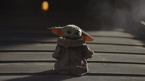 Auf Baby Yoda bzw. "The Child" freuen sich viele "Star Wars"-Fans im Spin-off "The Mandalorian".