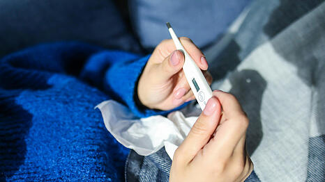 Die Zahl der Krankmeldungen wegen Atemwegsinfektionen schnellt im Winter in die H&ouml;he.