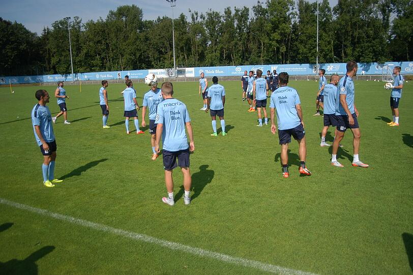 Die Bilder vom Freitagstraining der Löwen.