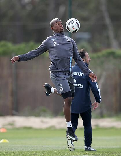 Schuften, stemmen, springen bis zu Erschöpfung. Die schweißtreibenden Trainingsbilder vom Dienstag zum Durchklicken.