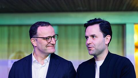 Unionsfraktionschef Jens Spahn will die jungen CDU-Abgeordneten wie Johannes Winkel überzeugen, für die Reformpläne der Koalition zu stimmen. (Archivbild)